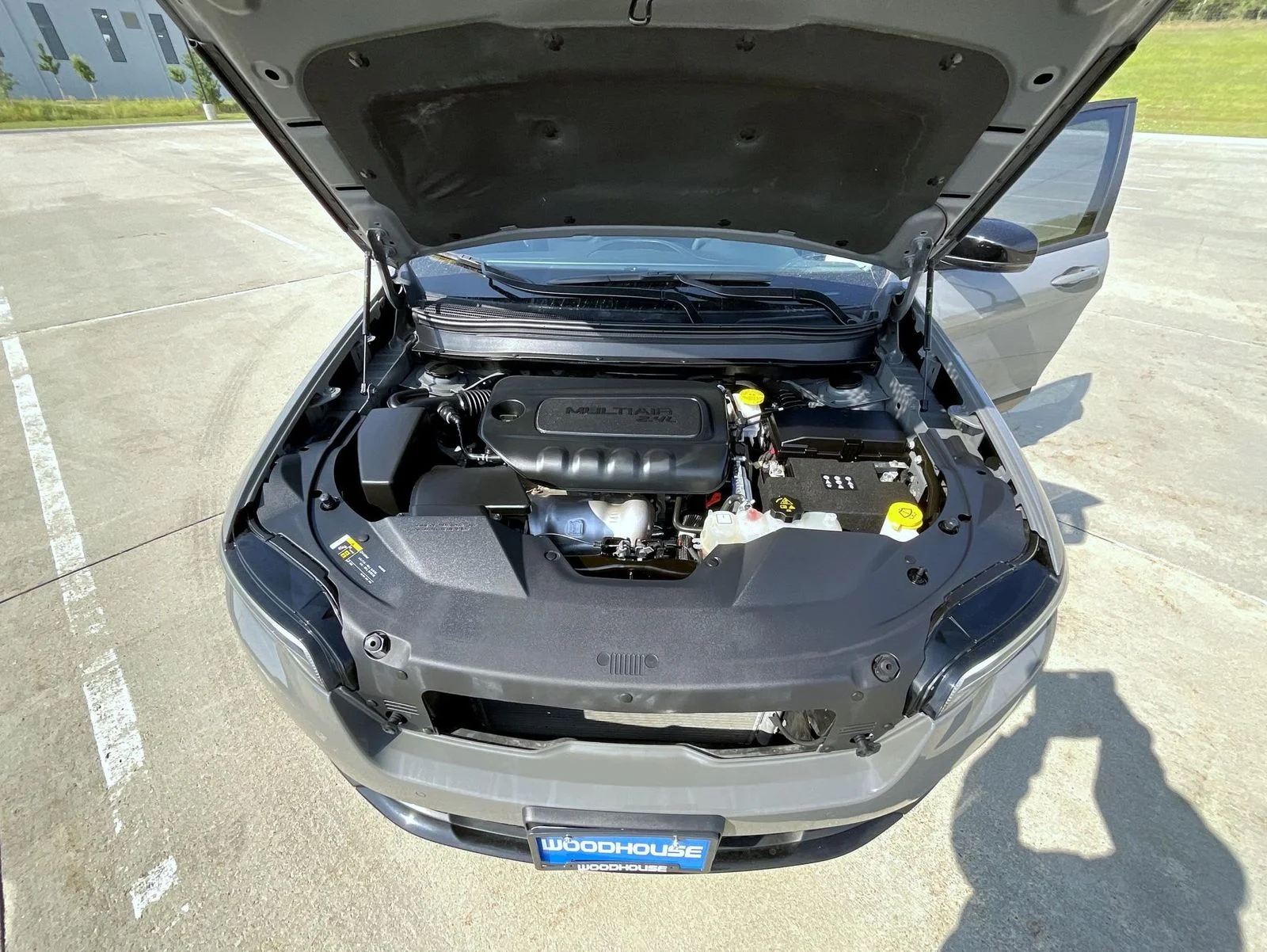 Used 2023 Gray Jeep Altitude image 24