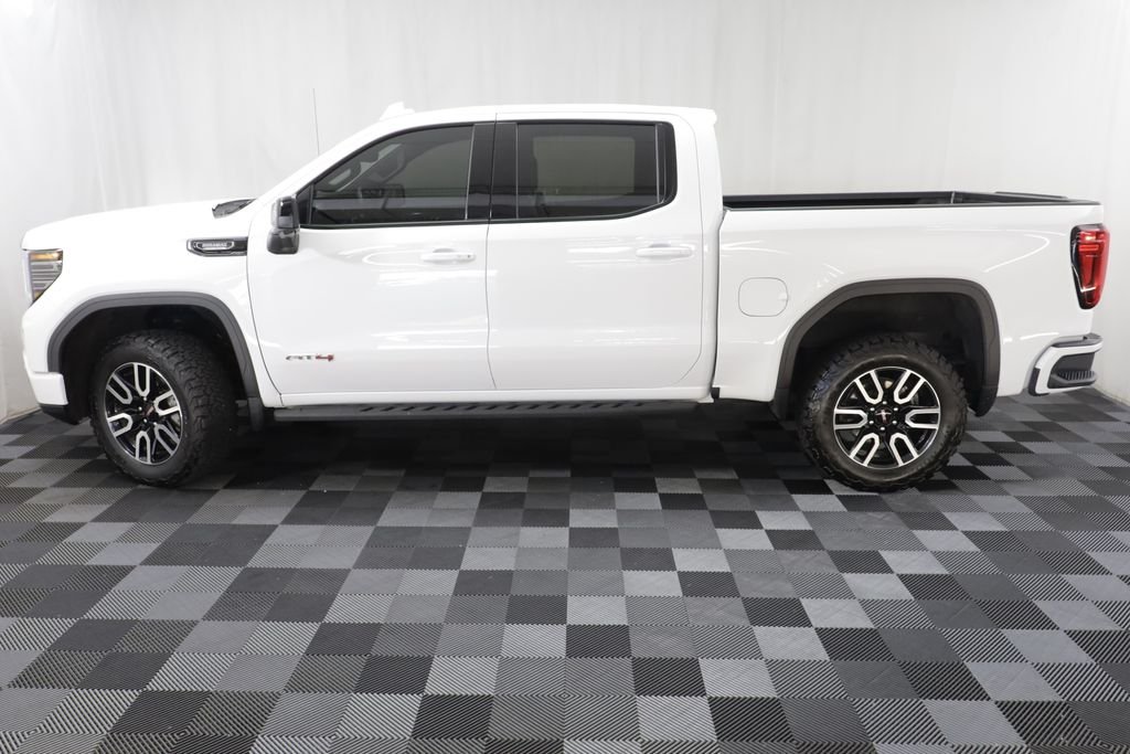 Used 2023 White GMC AT4 image 4