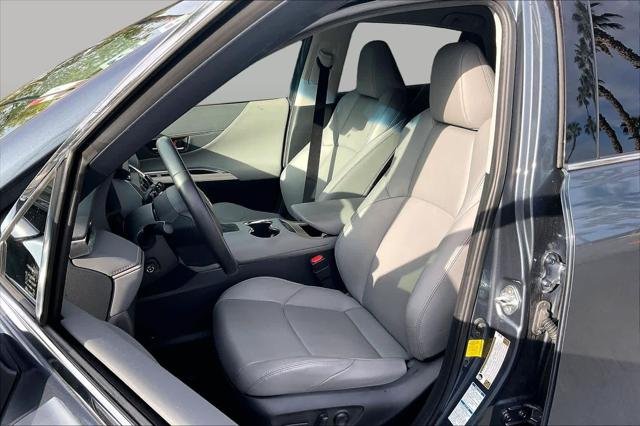 Certified Used 2022 COASTAL GRAY METALLI Toyota  image 7