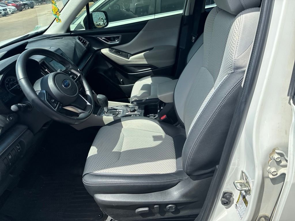 Used 2022 White Subaru Premium image 6