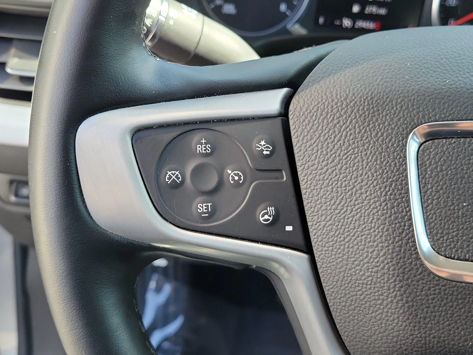 Used 2024 Sterling Metallic GMC SLT image 23