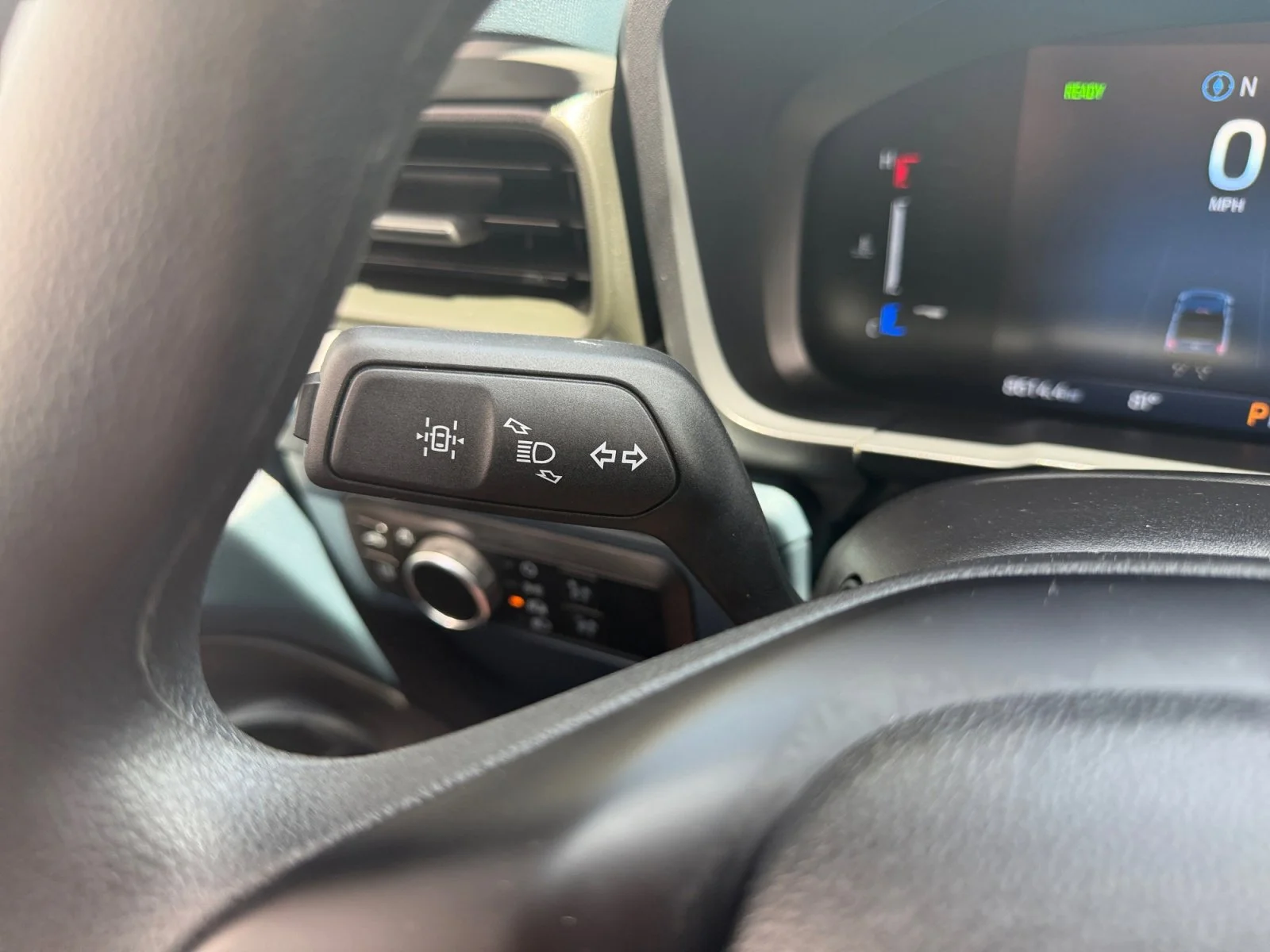 Used 2025 Blue Ford XL image 13