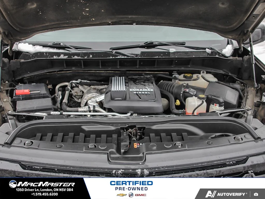 Used 2022  Chevrolet RST image 11