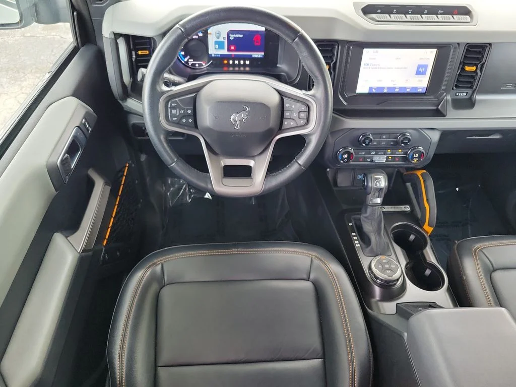 Used 2023 Gray Ford Badlands image 17