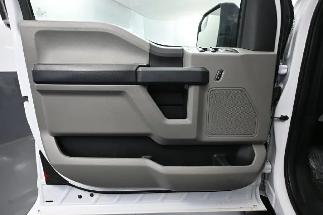 Used 2019 White Ford XL image 13