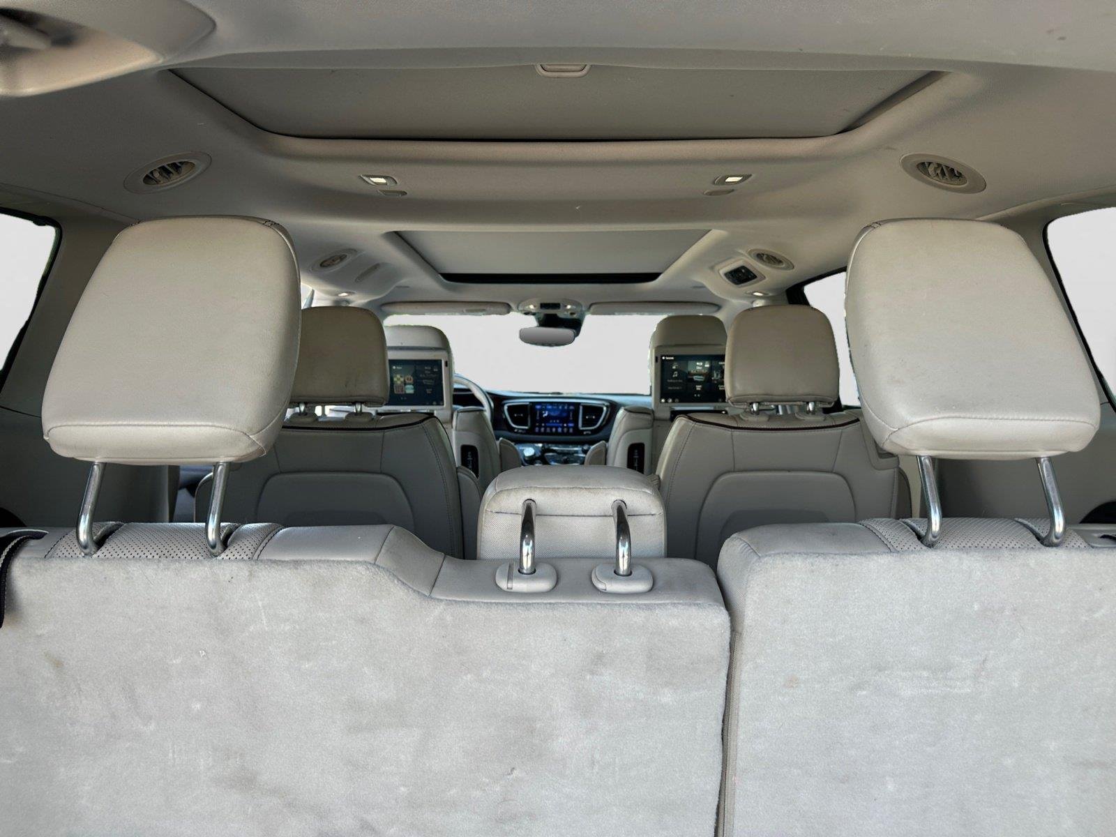2017 Chrysler Pacifica Limited - Photo 6