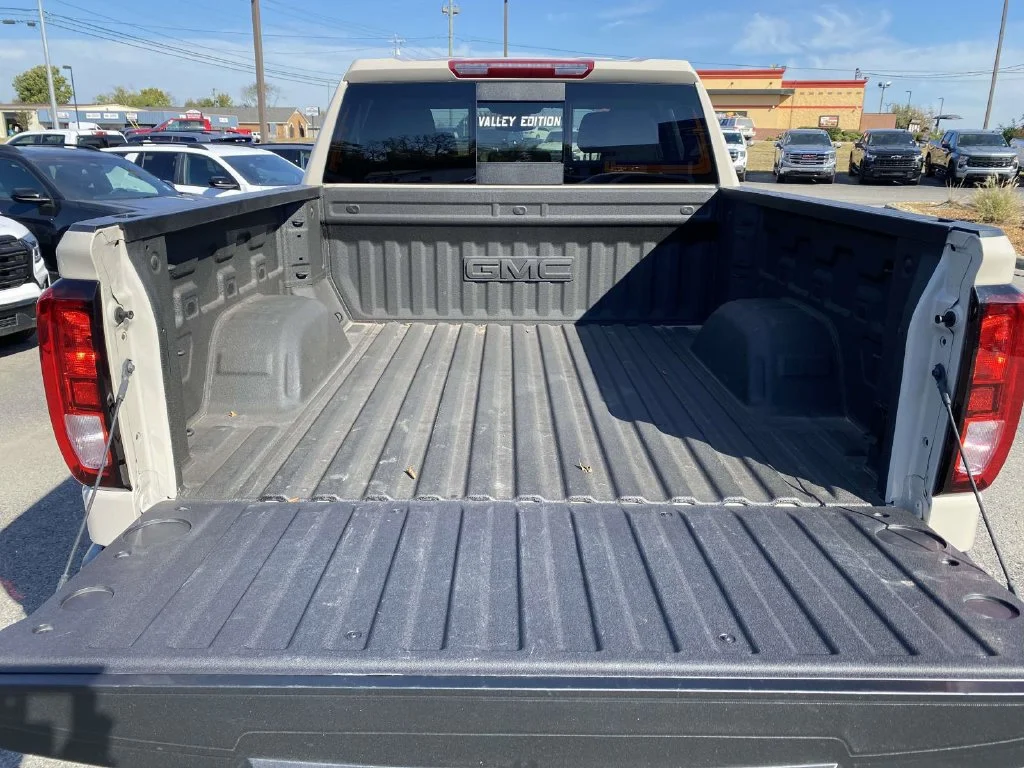 2026 GMC Sierra 1500 SLE - Photo 16