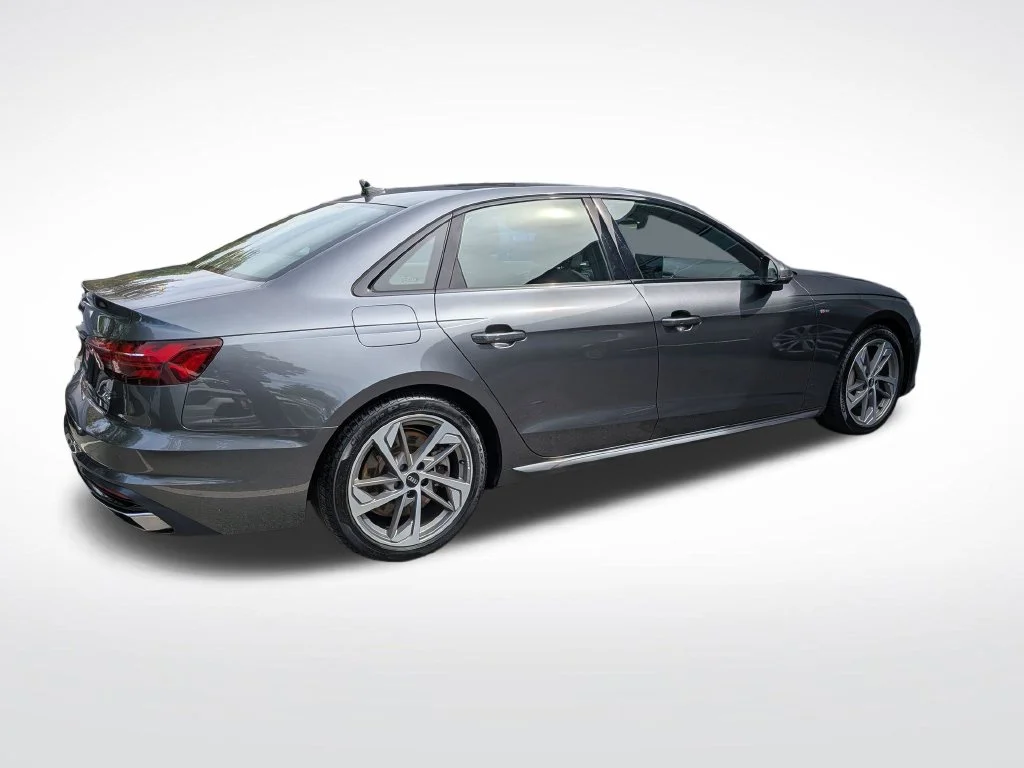 Used 2021 Gray Audi  image 3