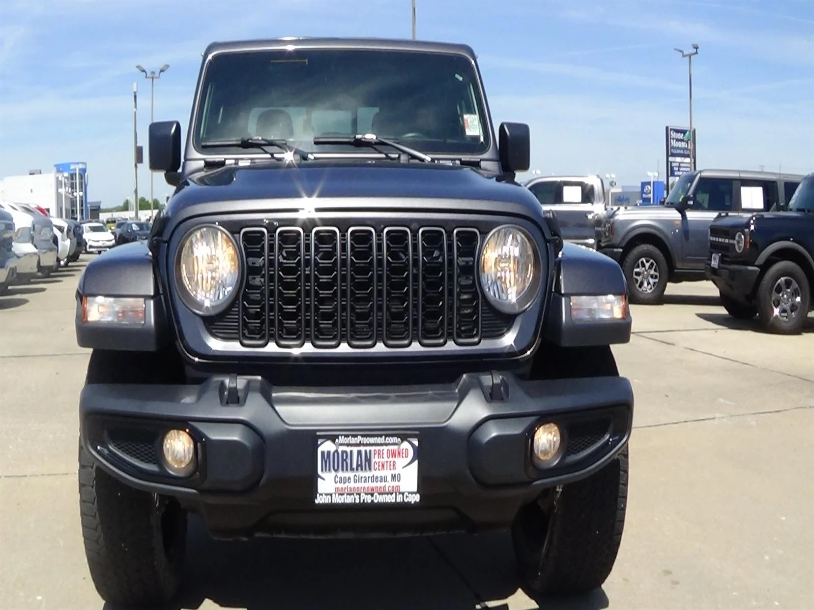 Used 2024 Granite Crystal Metallic Clear Coat (pau) Jeep NightHawk image 3