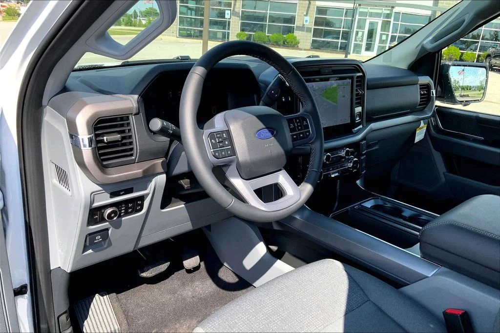 New 2026 White Ford XLT image 6