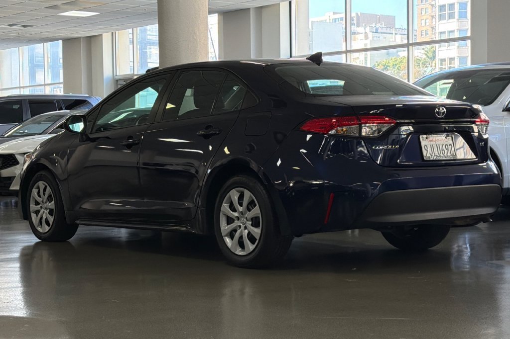 Used 2024  Toyota LE image 9