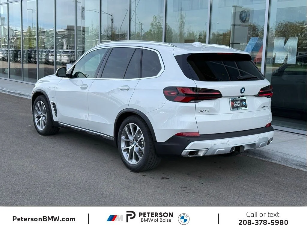 New 2026 White BMW xDrive50e image 3