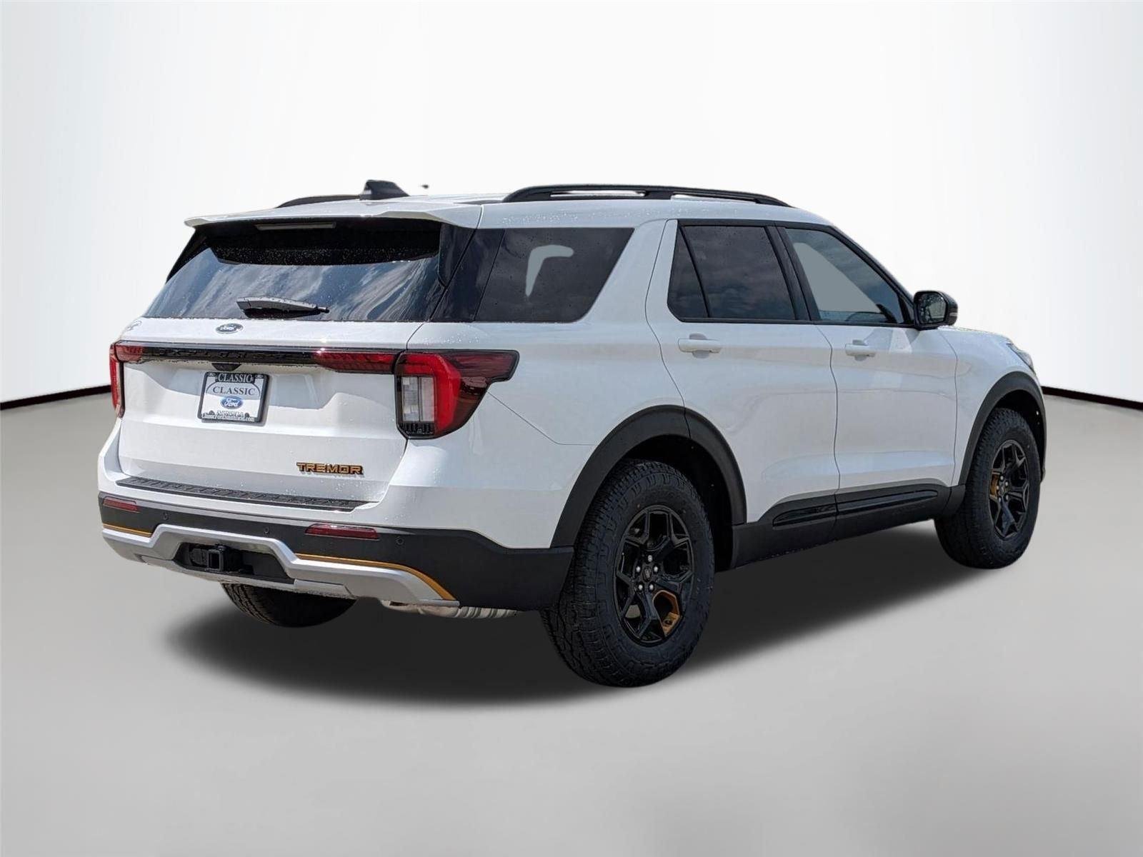 New 2026 Star White Metallic Tri-Coat Ford Tremor® image 5