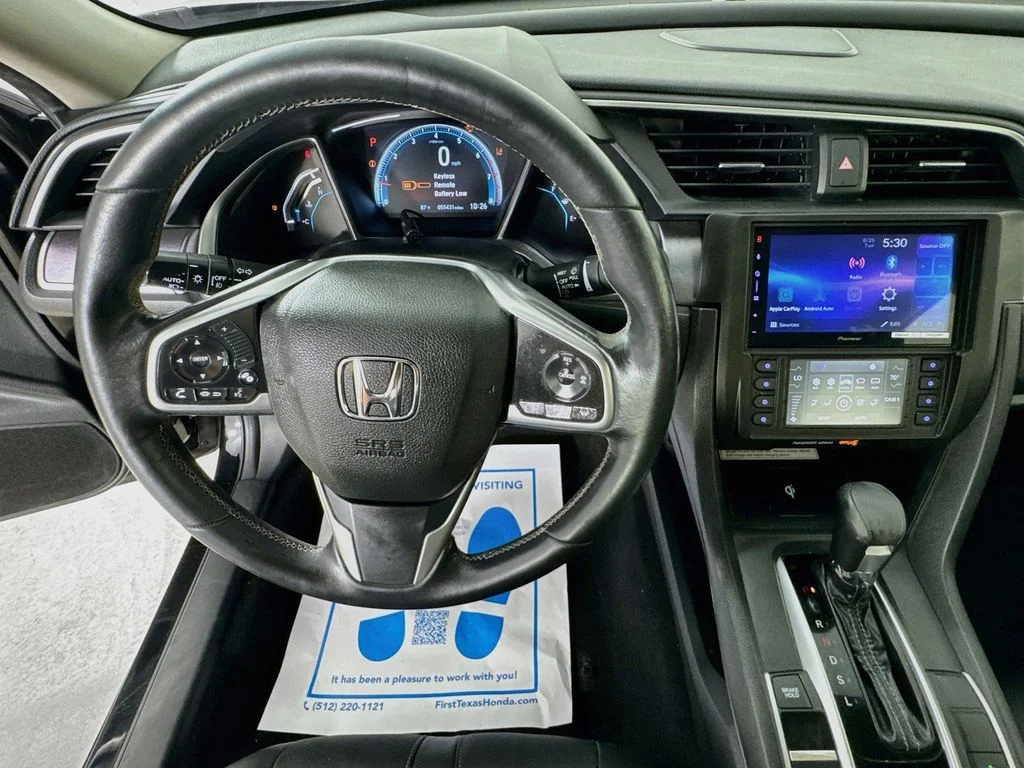 Used 2018 Black Honda Touring image 12