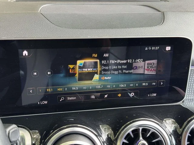 Used 2020 Gray Mercedes-Benz GLB 250 image 3