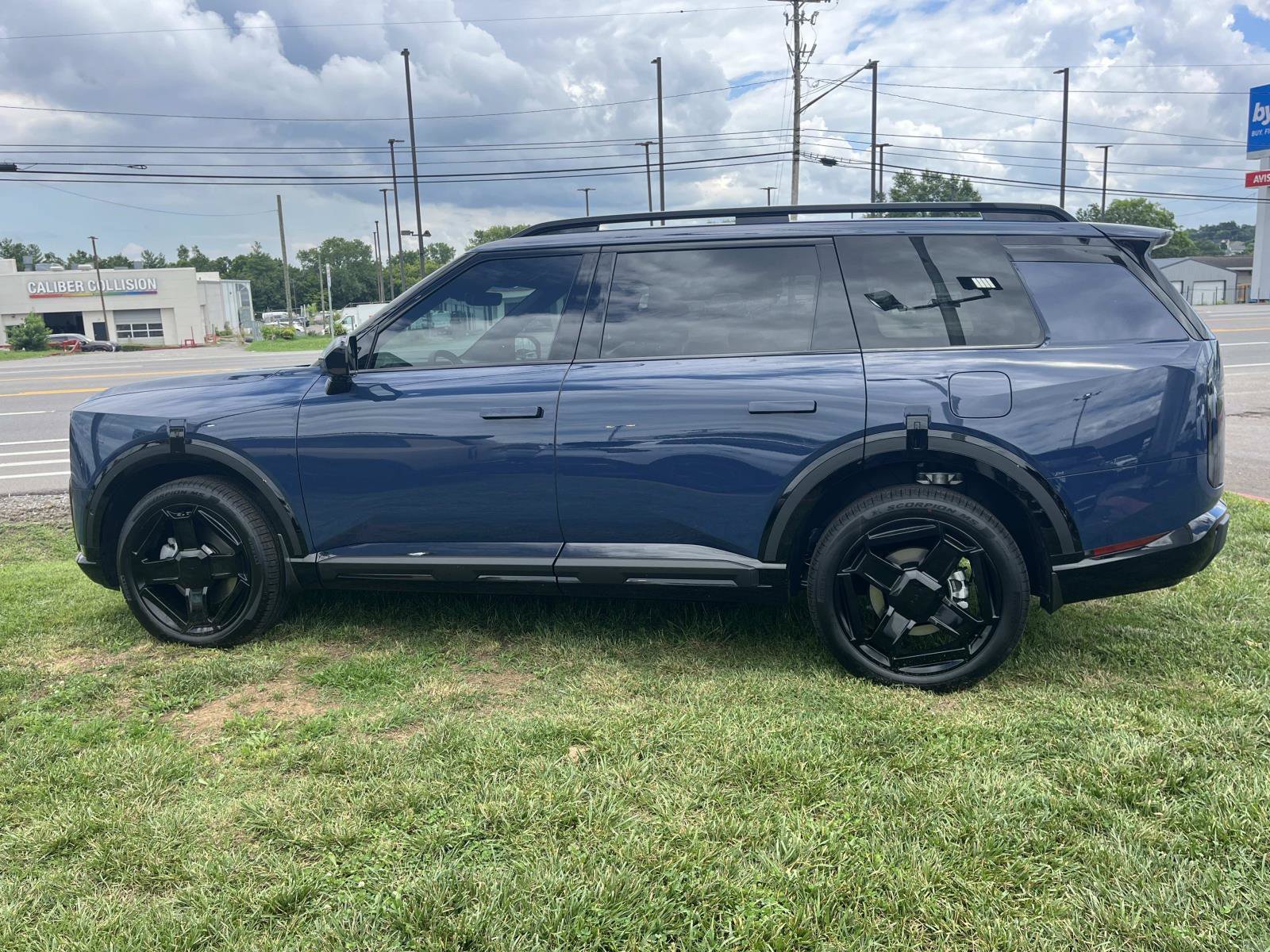 New 2027 Midnight Lake Blue Kia X-Line SX image 4