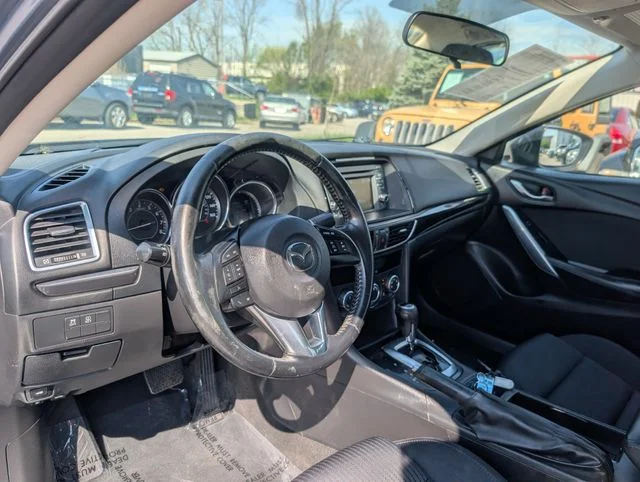 Used 2014 Blue Mazda i Sport image 8