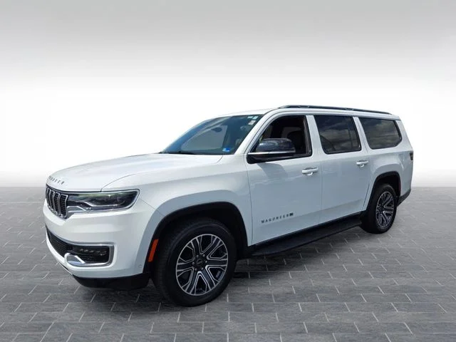 Used 2025 White Jeep Series II image 3