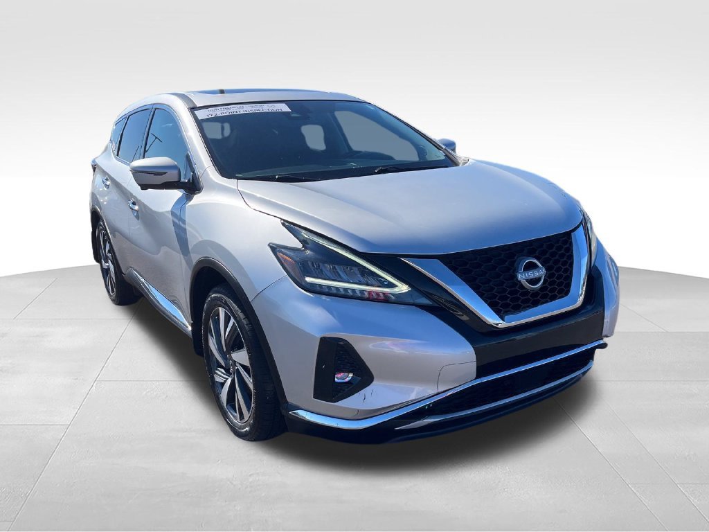 Used 2023 Silver Nissan SL image 7