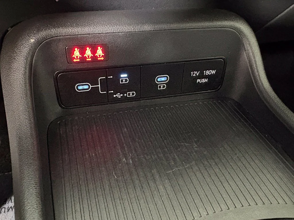 Used 2025 Red Hyundai SEL image 33