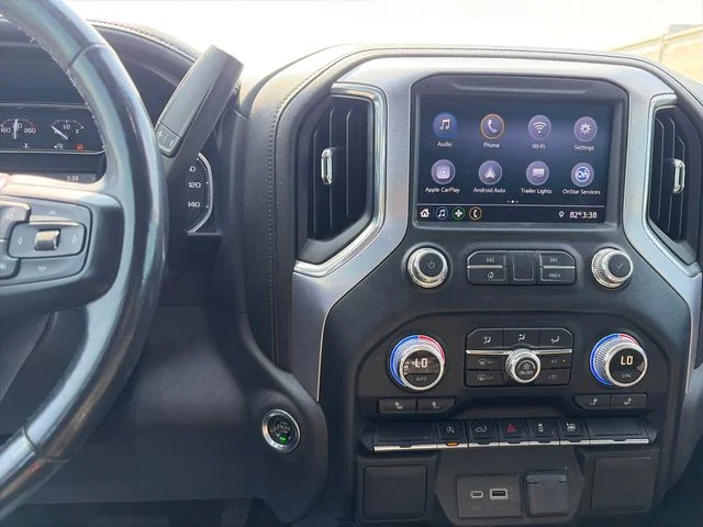 Used 2020 Black GMC SLE image 31