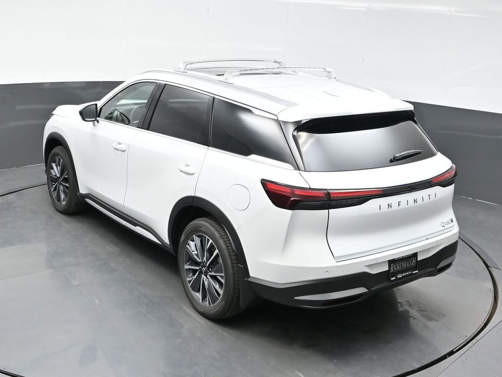 Used 2026 White INFINITI LUXE image 35