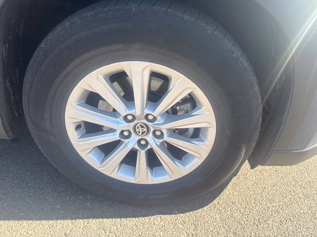 Used 2024 White Toyota XLE image 10