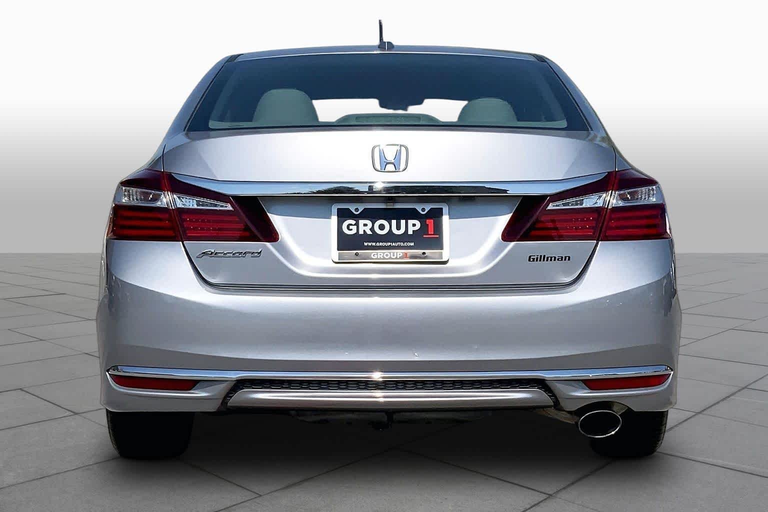 Used 2016 Lunar Silver Metallic Honda EX image 5