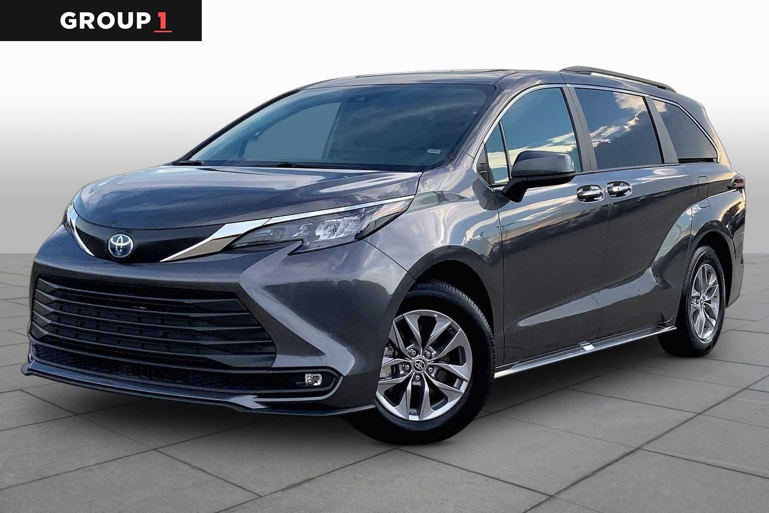 2025 Toyota Sienna XLE