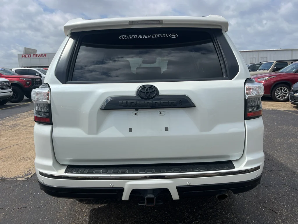 Certified Used 2021 Blizzard Pearl Toyota Nightshade image 6