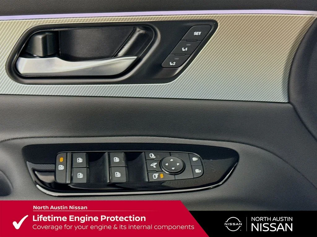 New 2026 White Nissan Platinum image 22