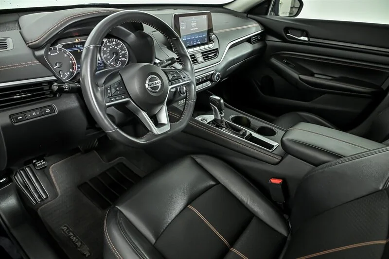 2022 Nissan Altima SR - Photo 14