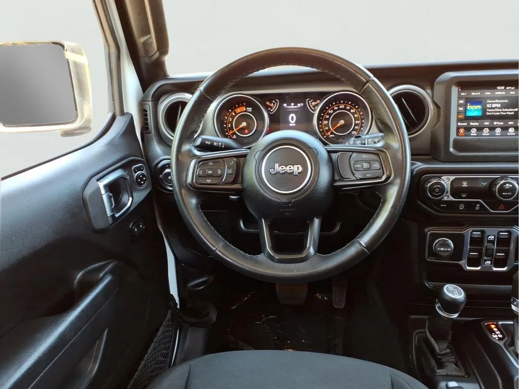 Used 2022 White Jeep Unlimited Willys image 23