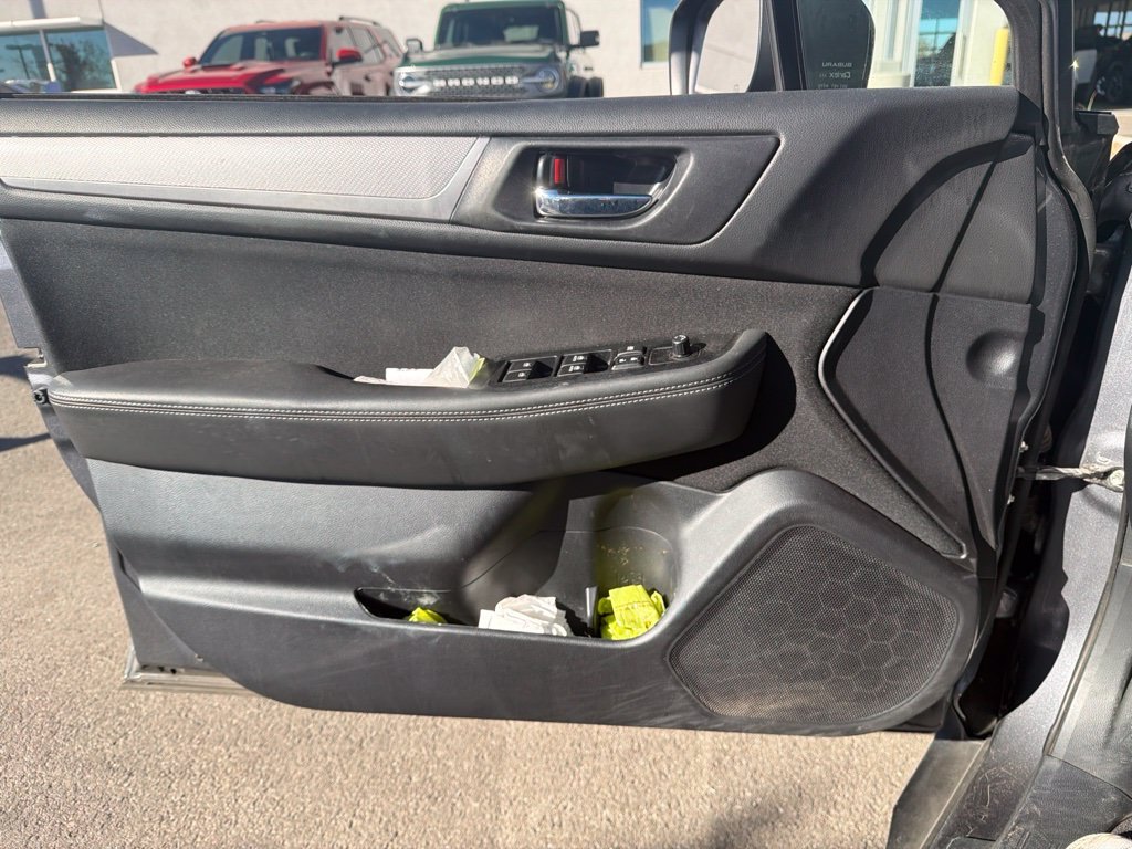 Used 2018 Gray Subaru 2.5i Premium image 17