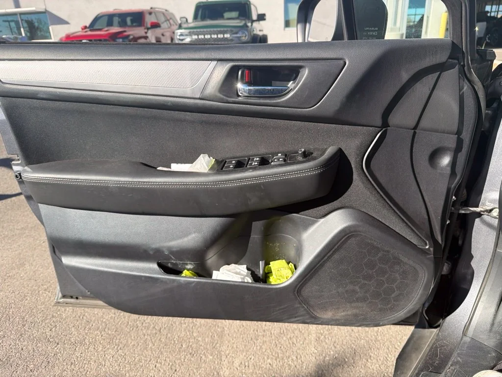 Used 2018 Gray Subaru 2.5i Premium image 17