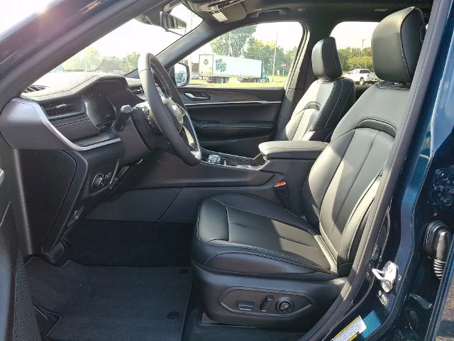 New 2027 Blue Jeep Limited image 9