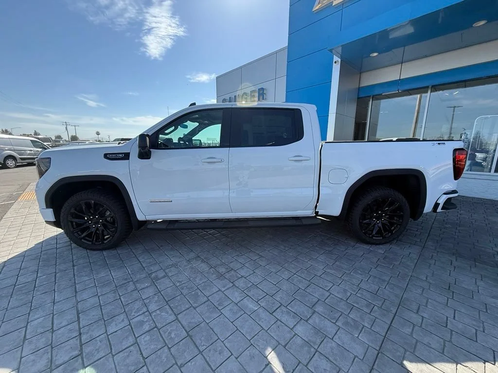 New 2026 Summit White GMC Elevation image 7