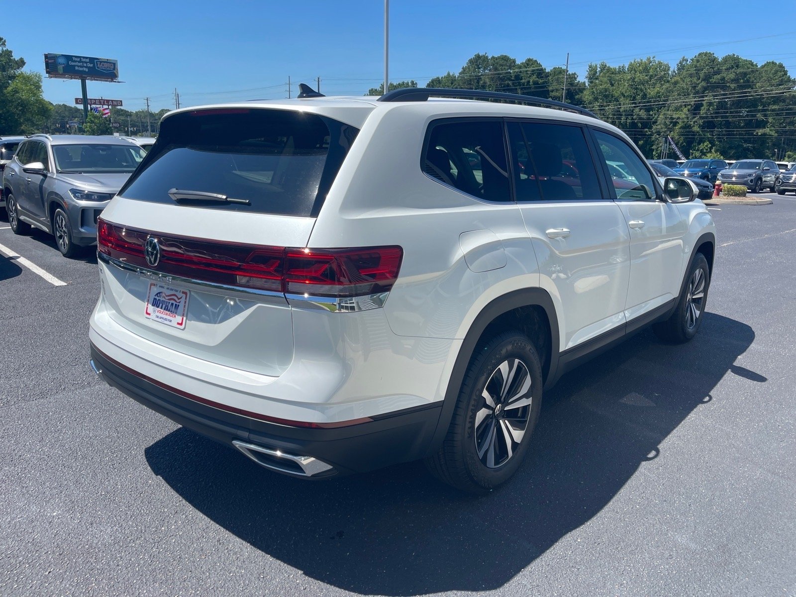 New 2026 Opal White Pearl Volkswagen SE image 15