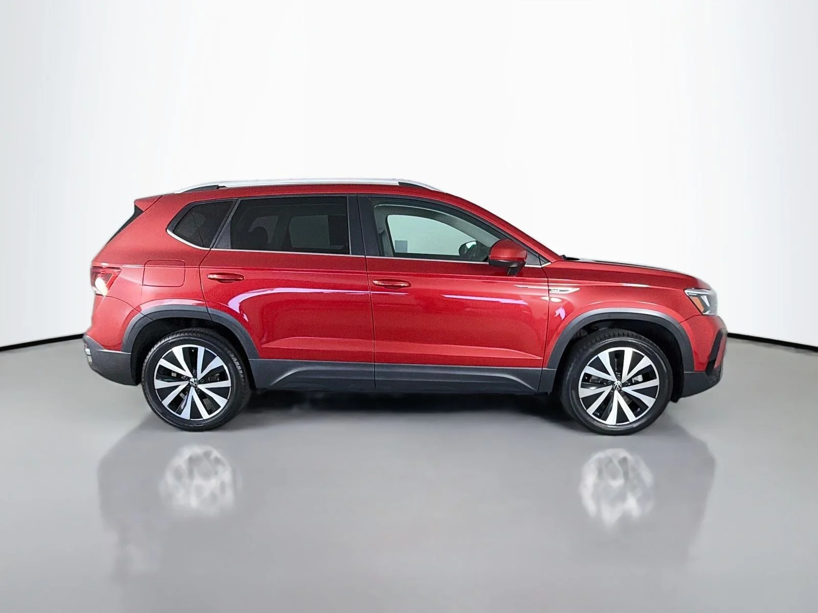 Used 2022 Kings Red Metallic Volkswagen 1.5T SE image 8