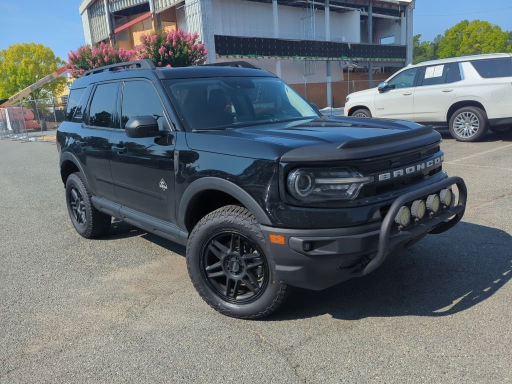 Used 2023 Black Ford Outer Banks image 1