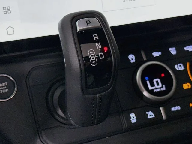 New 2026 Fuji White Land Rover S image 19