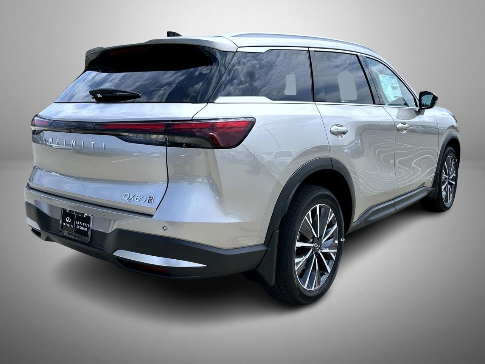 New 2027 WARM TITANIUM INFINITI Luxe AWD image 5