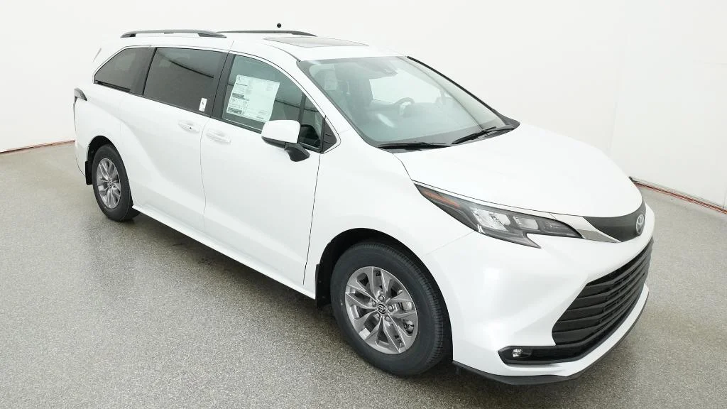 New 2026 Wind Chill Pearl Toyota XLE image 14