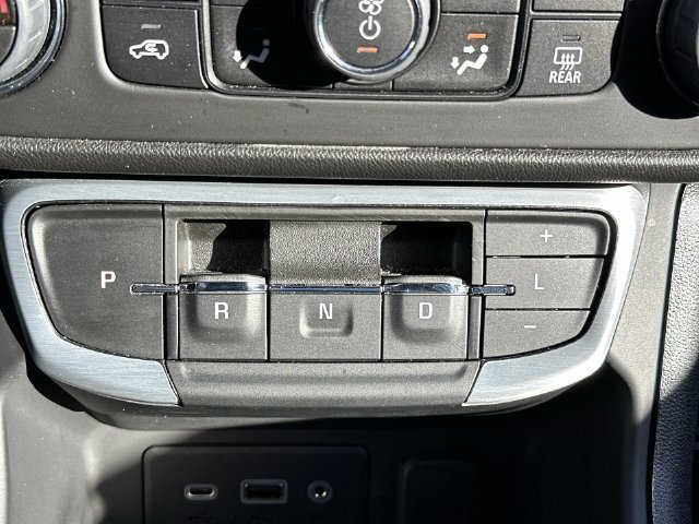 Certified Used 2024 Downpour Metallic GMC SLE image 30
