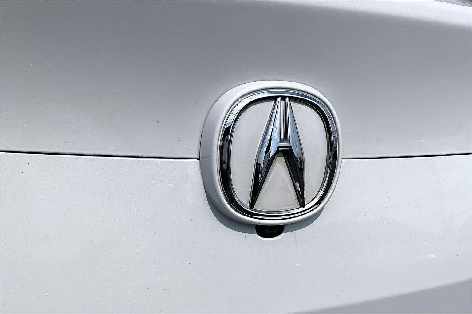 Used 2019 Platinum White Pearl Acura w/Premium Pkg image 31