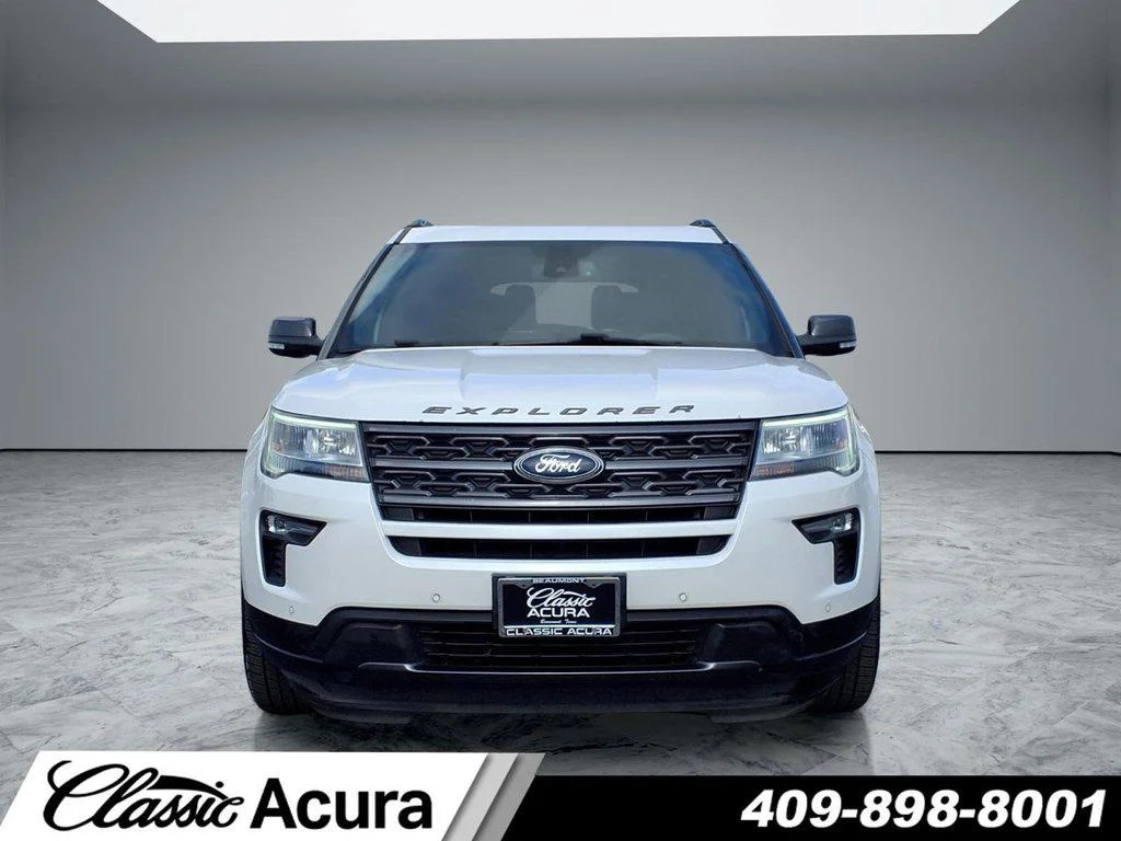 Used 2018 Oxford White Ford XLT image 3