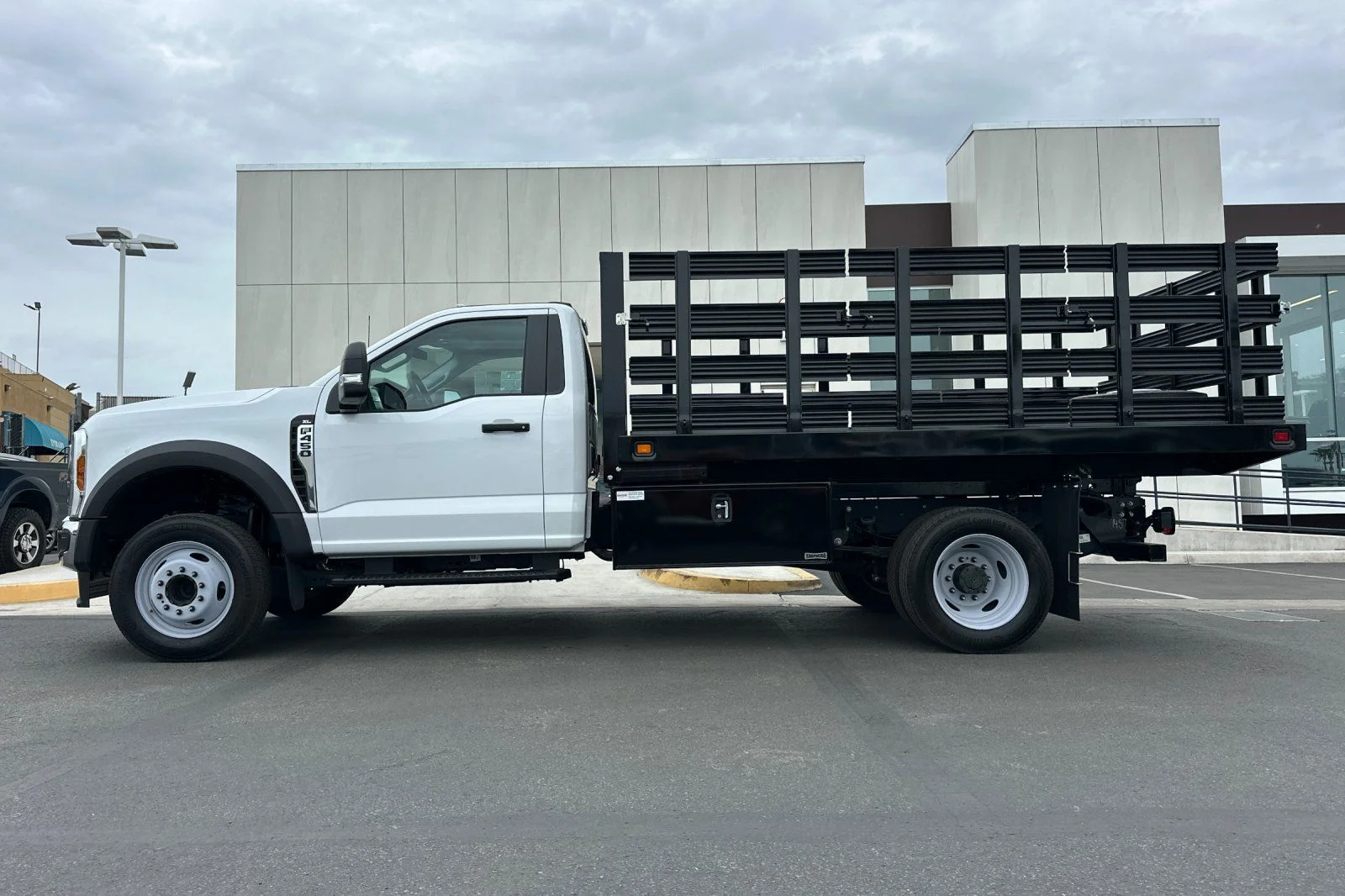 2024 Ford F-450 Super Duty Chassis Cab XL - Photo 6
