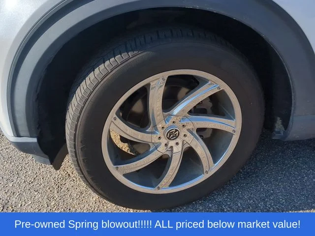 Used 2020 White Ford XLT image 8