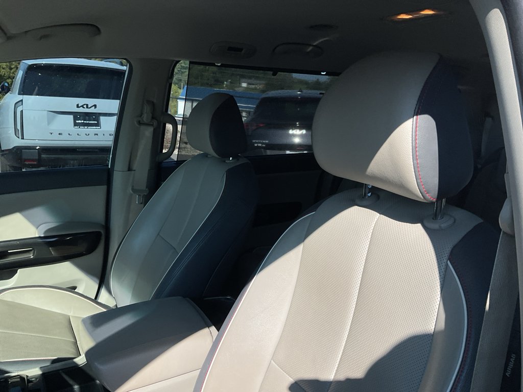 Used 2015 Snow White Pearl Kia EX image 19
