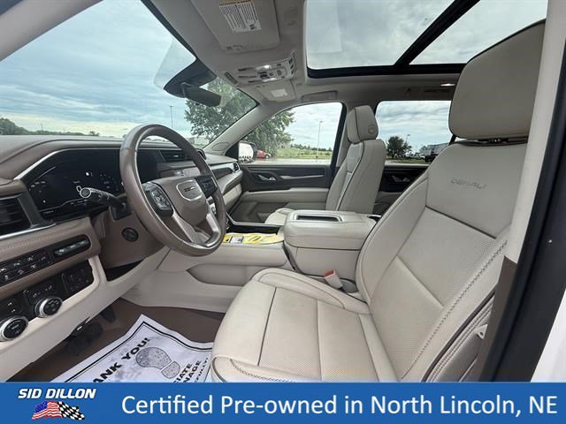 Used 2022 White Frost Tricoat GMC Denali image 19